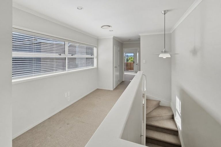 Photo of property in 39 Station Street, Hobsonville, Auckland, 0616