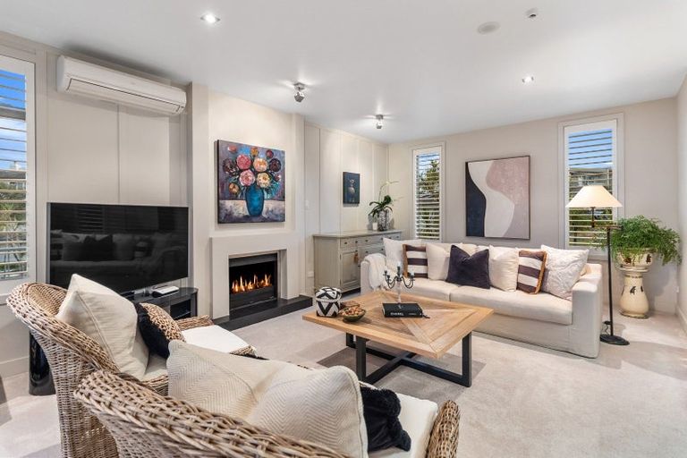 Photo of property in 7 Little Compton Mews, Snells Beach, 0920