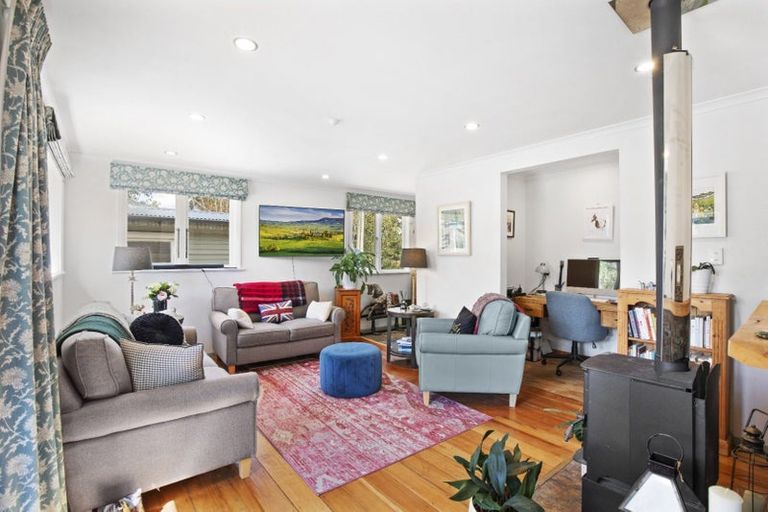 Photo of property in 64 Te Roto Road, Otaki, 5512