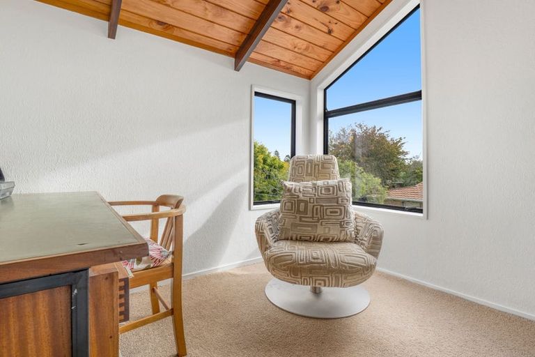 Photo of property in 11 Waitawa Place, Lynmore, Rotorua, 3010