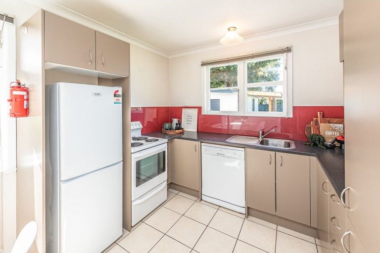 Photo of property in 2 Cumbrae Place, Aramoho, Whanganui, 4500