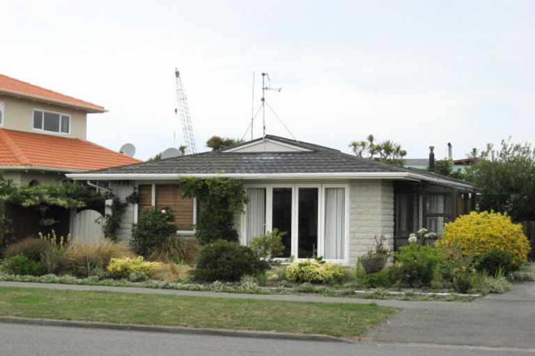 Photo of property in 1/11 Sandra Street, South New Brighton, Christchurch, 8062