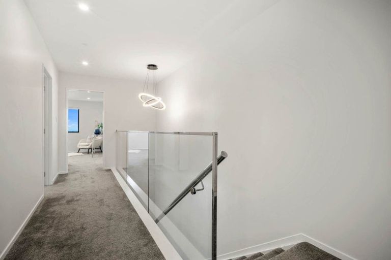 Photo of property in 43 Sunnyheights Road, Orewa, 0931