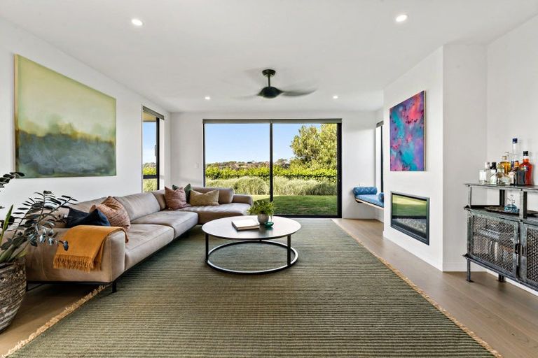 Photo of property in 17 Dinning Road, Riverhead, 0820