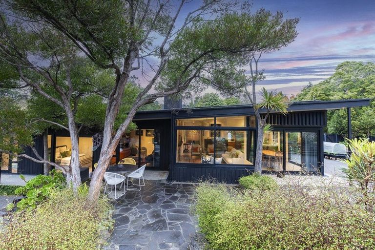 Photo of property in 190 Kennedys Bush Road, Kennedys Bush, Christchurch, 8025