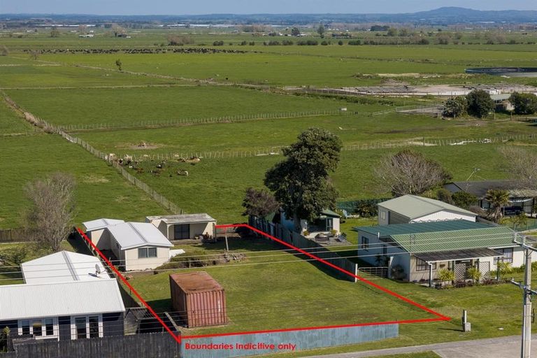 Photo of property in 98 Pukehina Parade, Pukehina, 3189