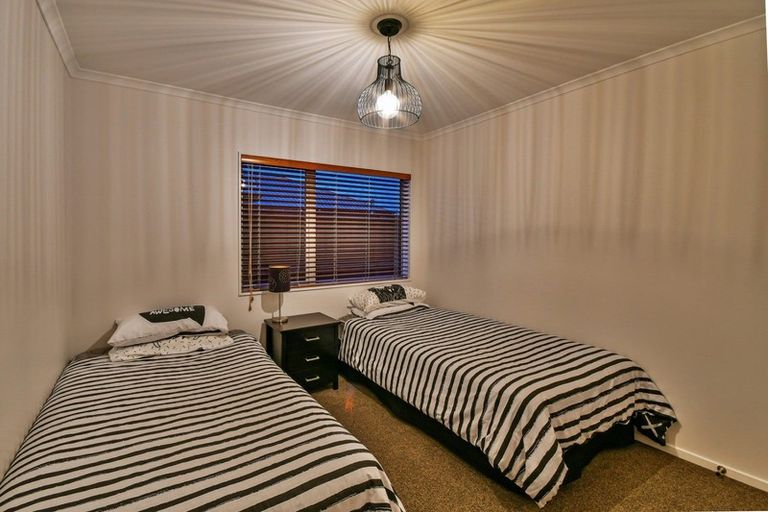 Photo of property in 19 Canmore Street, Pokeno, 2402