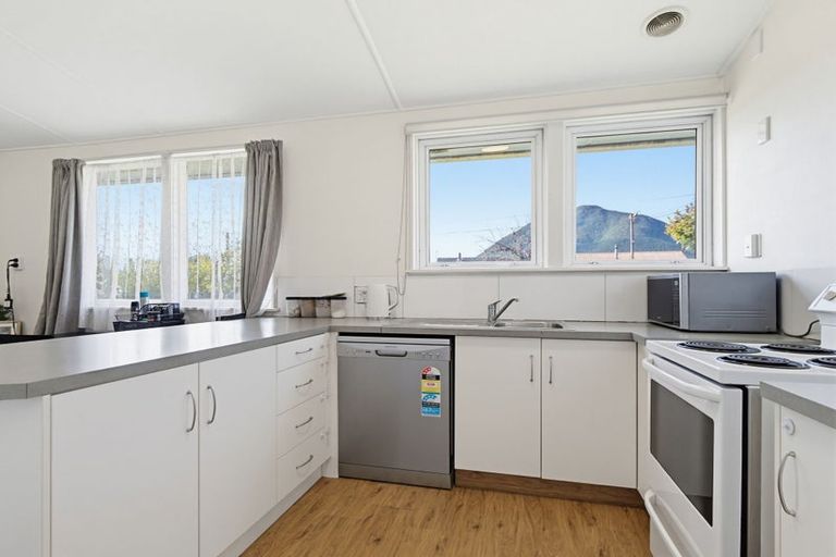 Photo of property in 28 Domett Street, Kawerau, 3127