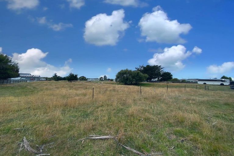 Photo of property in 7 Russell Esplanade, Otautau, 9610