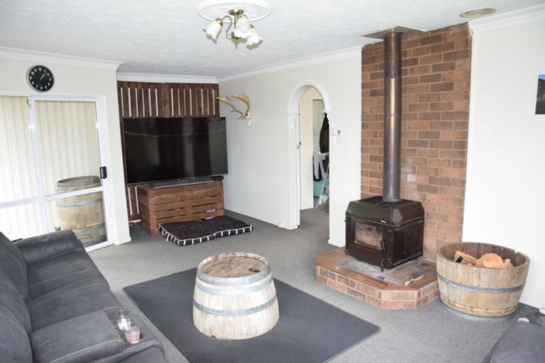 Photo of property in 16 Cargill Street, Waikiwi, Invercargill, 9810