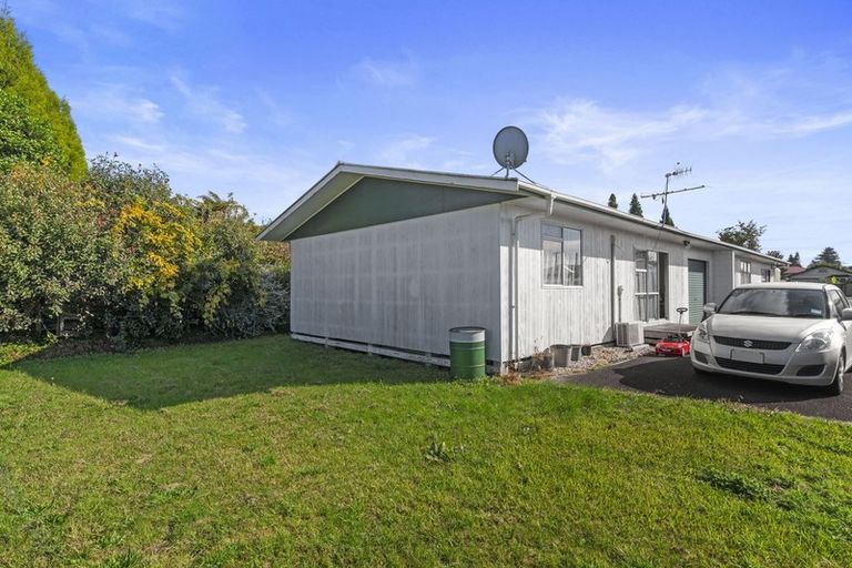 Photo of property in 33b Kawaha Point Road, Fairy Springs, Rotorua, 3015