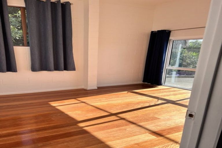 Photo of property in 349 Triangle Road, Massey, Auckland, 0614