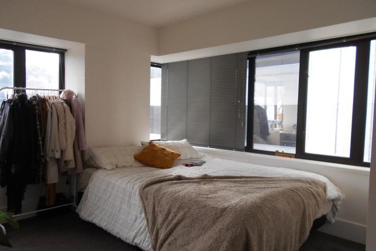 Photo of property in St Peters Apartments, 6e/192 Willis Street, Te Aro, Wellington, 6011