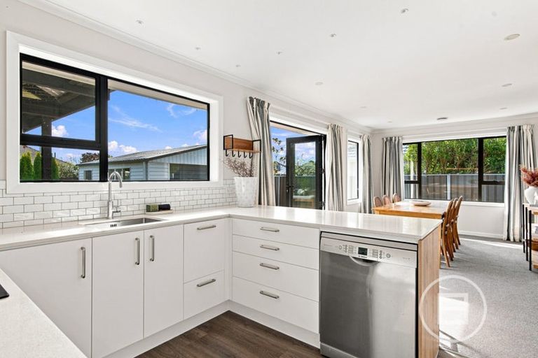 Photo of property in 10 Pahau Place, Cracroft, Christchurch, 8025