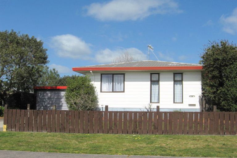 Photo of property in 2a Kimber Grove, Papamoa Beach, Papamoa, 3118