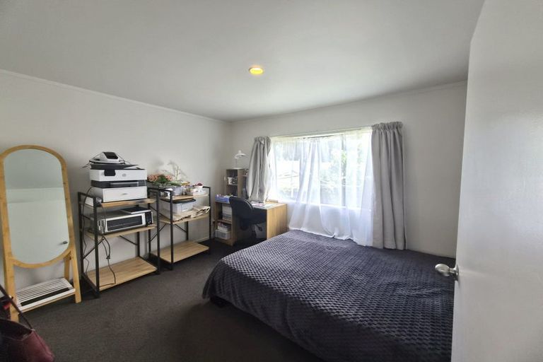 Photo of property in 344 Roscommon Road, Clendon Park, Auckland, 2103