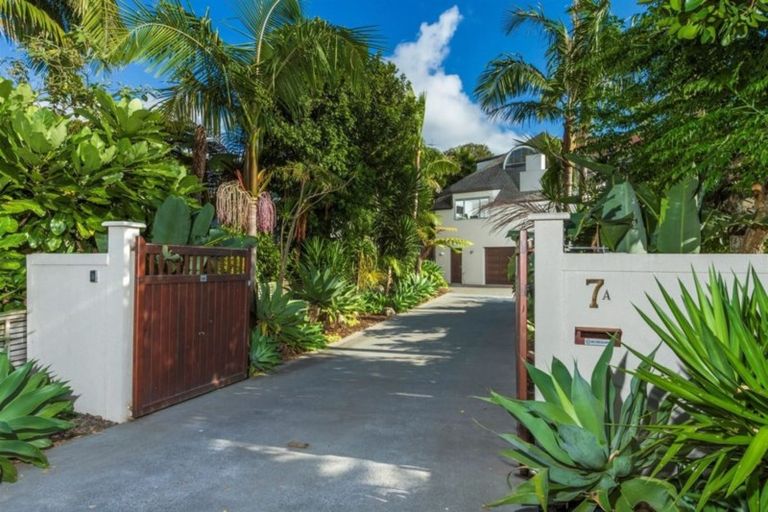 Photo of property in 7a Valley Road, Browns Bay, Auckland, 0630