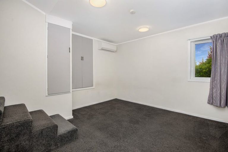 Photo of property in 10 Hanlon Street, Halfway Bush, Dunedin, 9010
