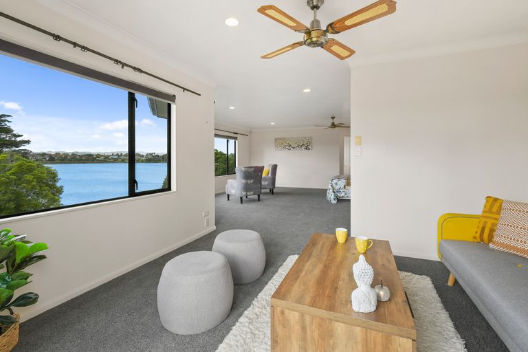 Photo of property in 16 Crannich Place, Wattle Downs, Auckland, 2103