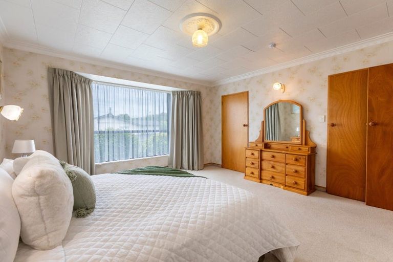 Photo of property in 74 Ormond Street, Woodville, 4920