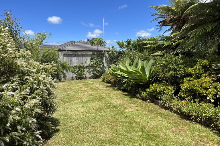 Photo of property in 36 Plover Street, One Tree Point, 0118