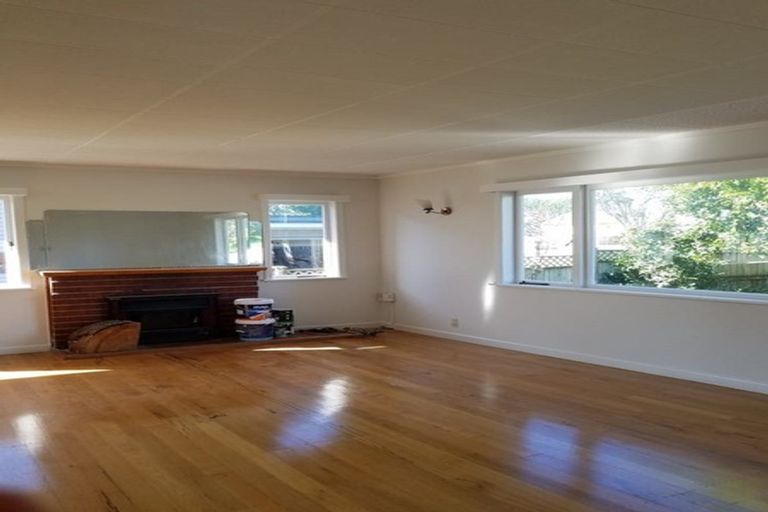 Photo of property in 1/84 College Road, Northcote, Auckland, 0627