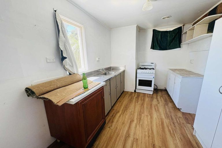 Photo of property in 2 Westbourne Terrace, Castlecliff, Whanganui, 4501