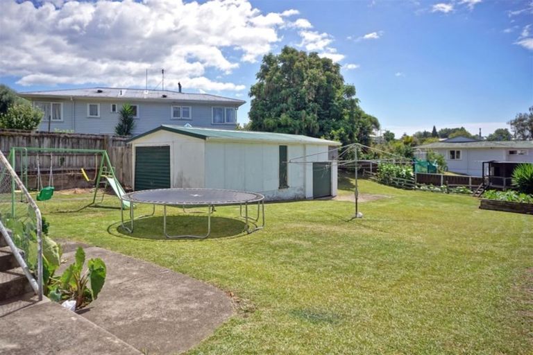 Photo of property in 16 Herbert Street, Te Puke, 3119