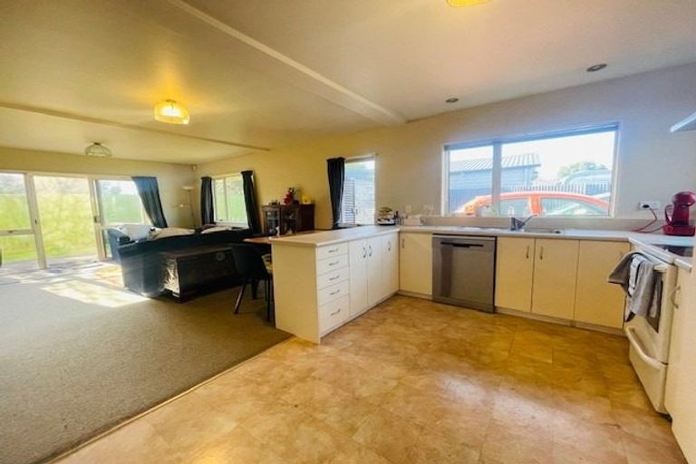 Photo of property in 1/11 Hollyford Avenue, Bryndwr, Christchurch, 8053