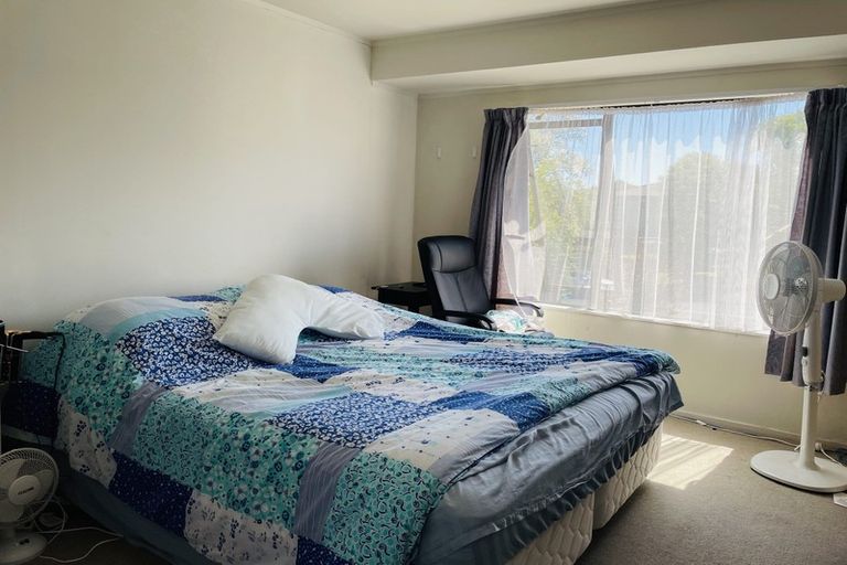 Photo of property in 58 Barbados Drive, Unsworth Heights, Auckland, 0632