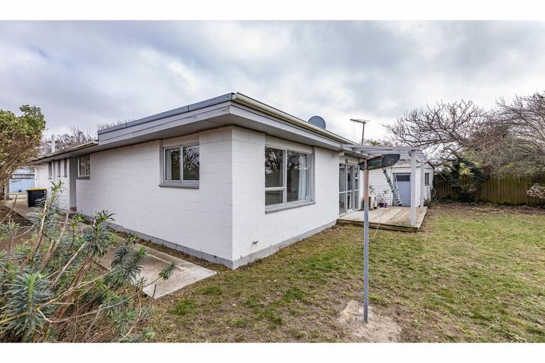 Photo of property in 32 Woodgrove Avenue, North New Brighton, Christchurch, 8083
