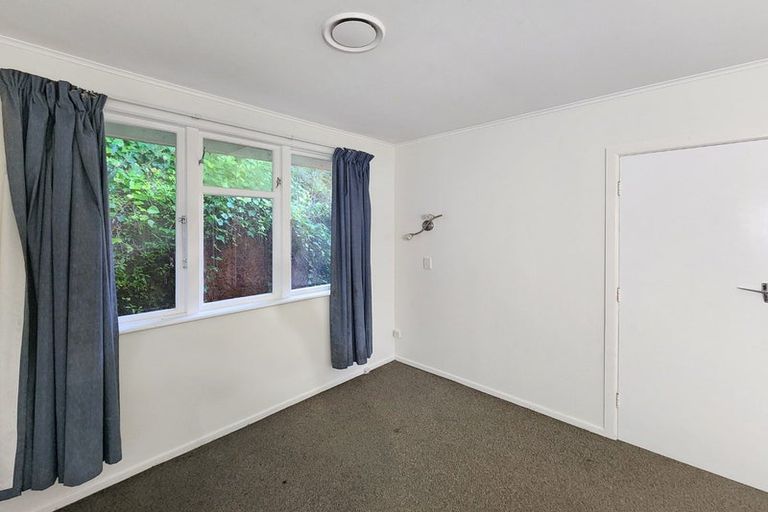 Photo of property in 14 Thomson Grove, Stokes Valley, Lower Hutt, 5019