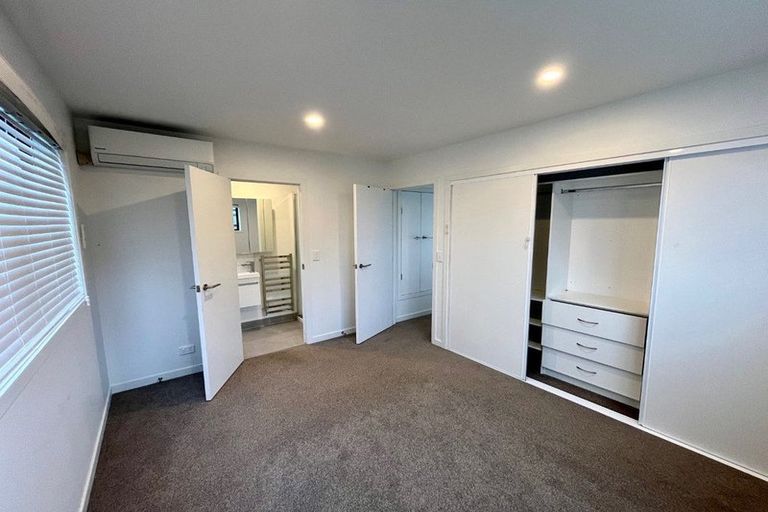 Photo of property in 2/5 Brandon Road, Glen Eden, Auckland, 0602
