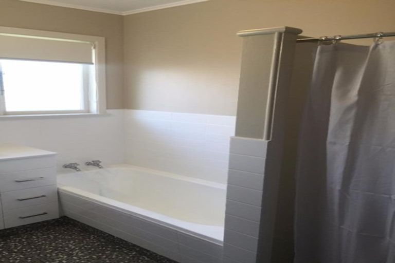 Photo of property in 129 Taita Drive, Avalon, Lower Hutt, 5011