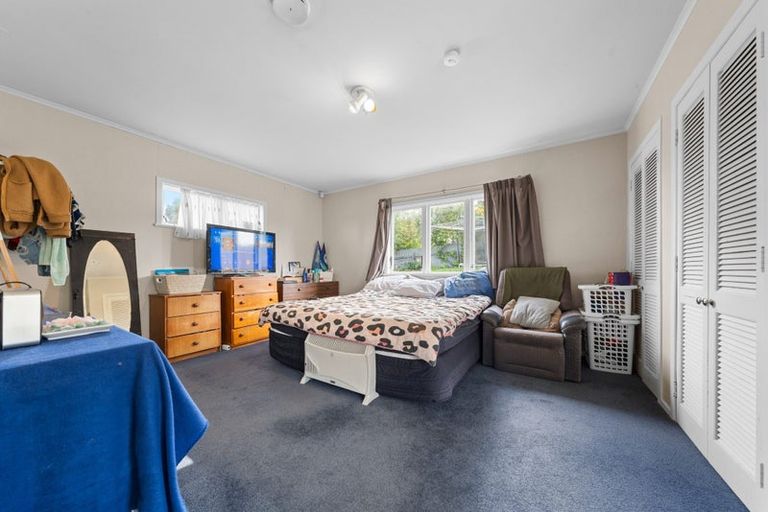 Photo of property in 91 Stottholm Road, Titirangi, Auckland, 0604