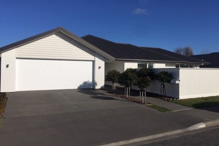 Photo of property in 23 Woodend Road, Woodend, 7610