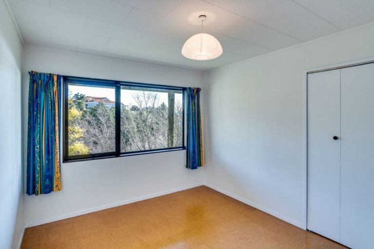 Photo of property in 27 Burns Road, Hospital Hill, Napier, 4110
