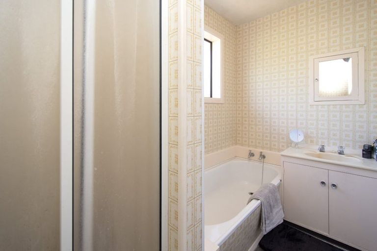 Photo of property in 25 Beach Road, North New Brighton, Christchurch, 8083
