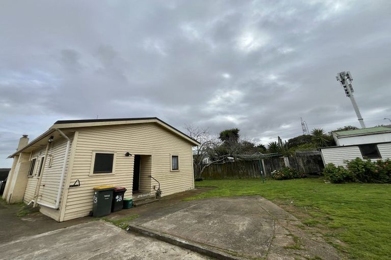 Photo of property in 93 Princess Street, Waitara, 4320