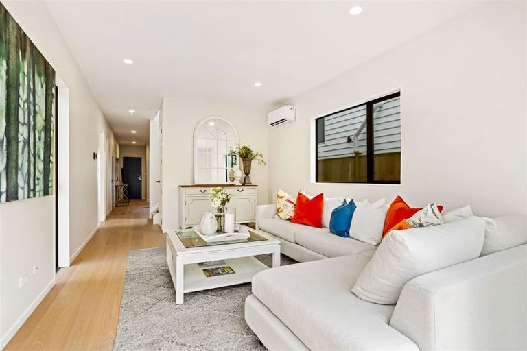 Photo of property in 22 Coast Garden Drive, Hobsonville, Auckland, 0616