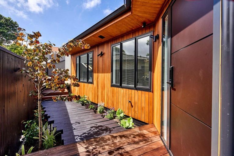 Photo of property in 11a Saint Ives Drive, Camborne, Porirua, 5026