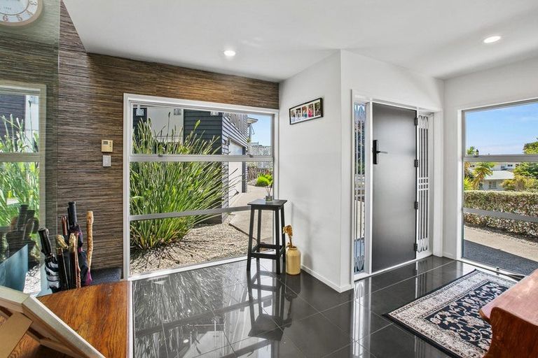 Photo of property in 67a Fulford Street, New Plymouth, 4310