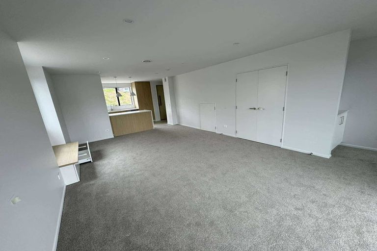 Photo of property in 38 Turtleback Avenue, Whitby, 5024