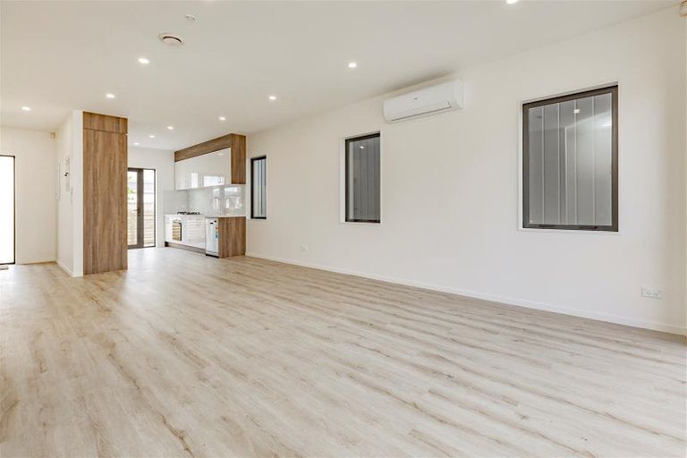 Photo of property in 8 Corporal Street, Papakura, 2110