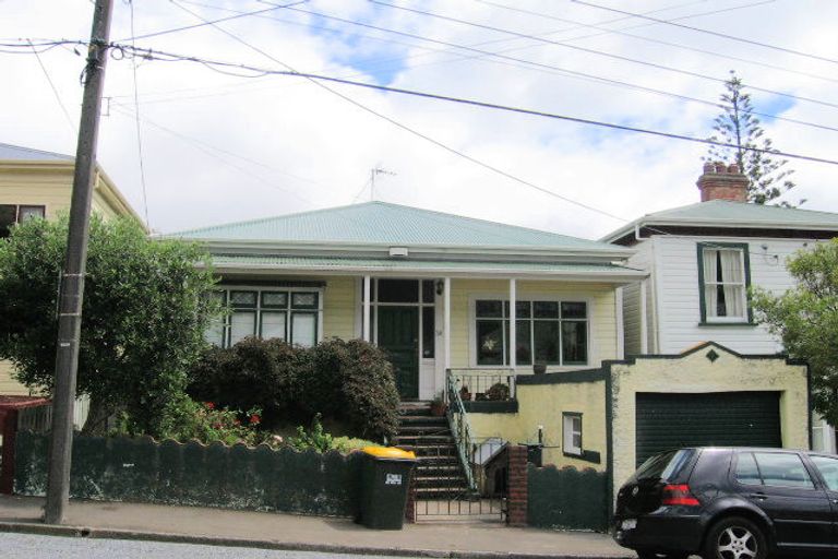 Photo of property in 38 Porritt Avenue, Mount Victoria, Wellington, 6011