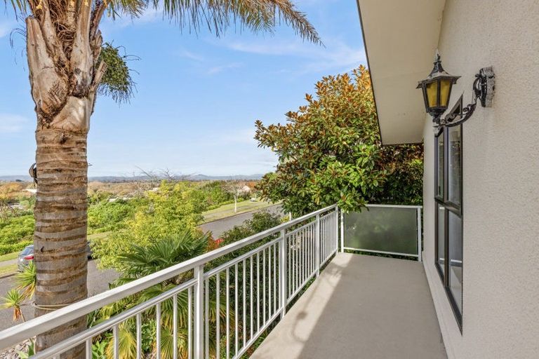 Photo of property in 58 Churchill Drive, Taradale, Napier, 4112