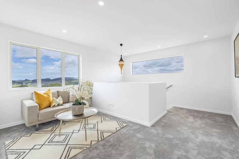 Photo of property in 42 Takurua Terrace, Orewa, 0931