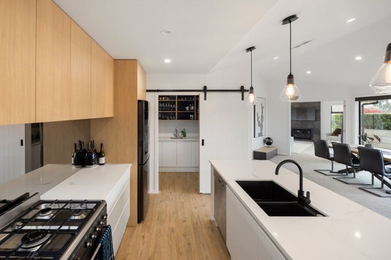 Photo of property in 34 Mike Smith Drive, Cambridge, 3434