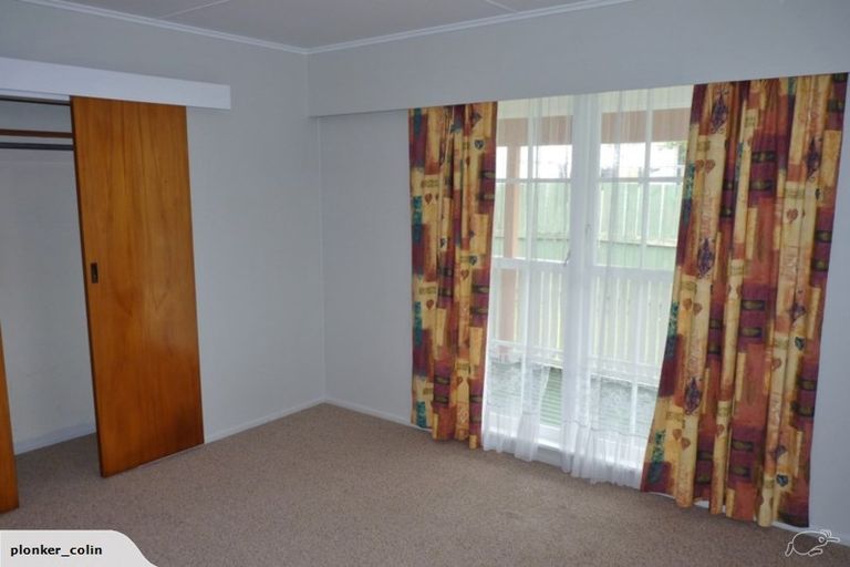 Photo of property in 18 Te Arataura Street, Takapuwahia, Porirua, 5022