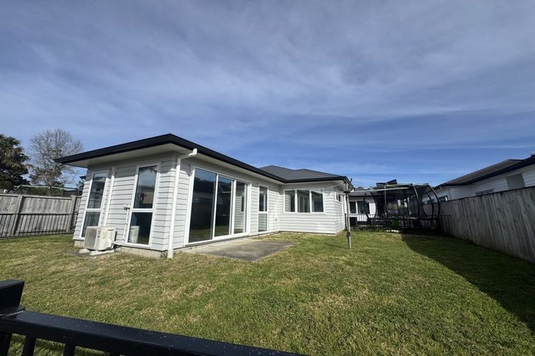 Photo of property in 7 Te Roera Place, Riverhead, 0820